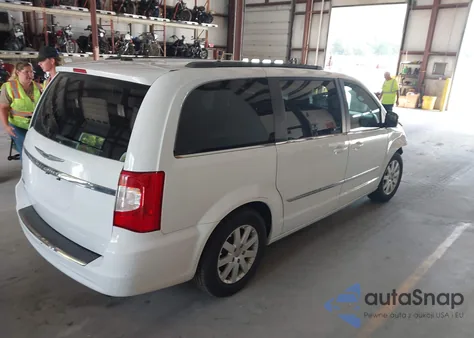 2016 Chrysler Town & Country Touring from USA, damaged, VIN 2C4RC1BGXGR280363